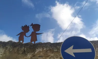 Nos grandes olhos das crianças vê-se o infinito em flor desabrochar - content 2